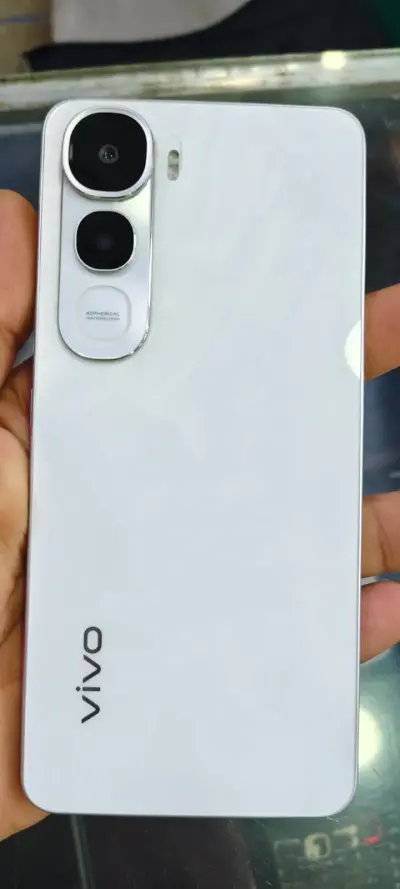Vivo y400