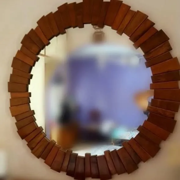 Wall mirror in round shape. - photo 1