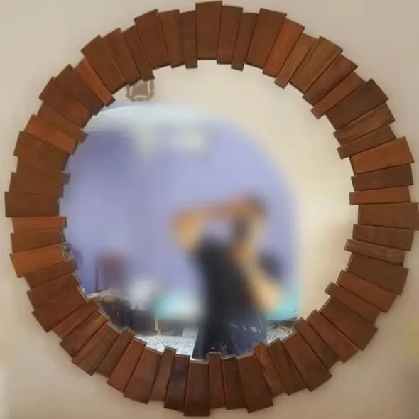 Wall mirror in round shape. - photo 2
