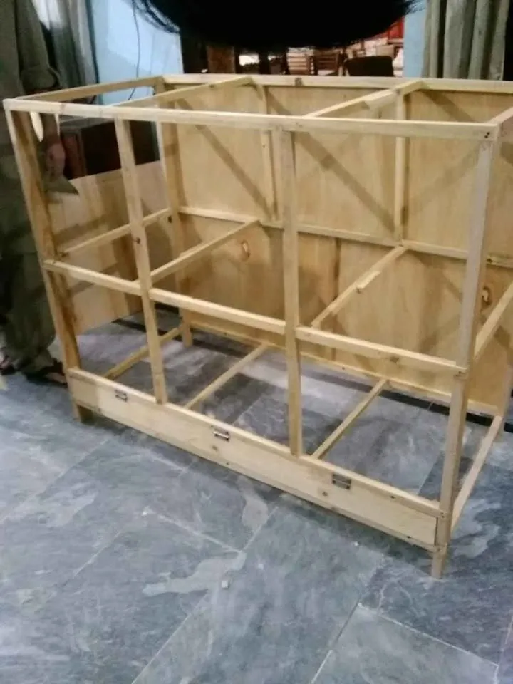 Wooden Brooders, Cages, Tables For Sale in Gulistan-e-Jauhar | Karachi Ads - photo 2
