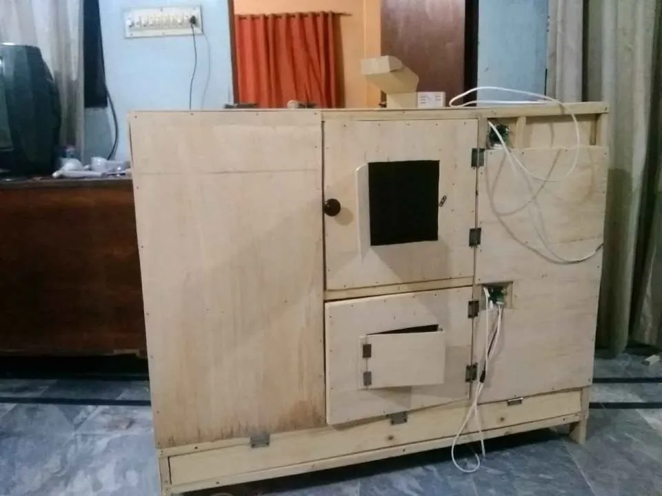 Wooden Brooders, Cages, Tables For Sale in Gulistan-e-Jauhar | Karachi Ads - photo 3