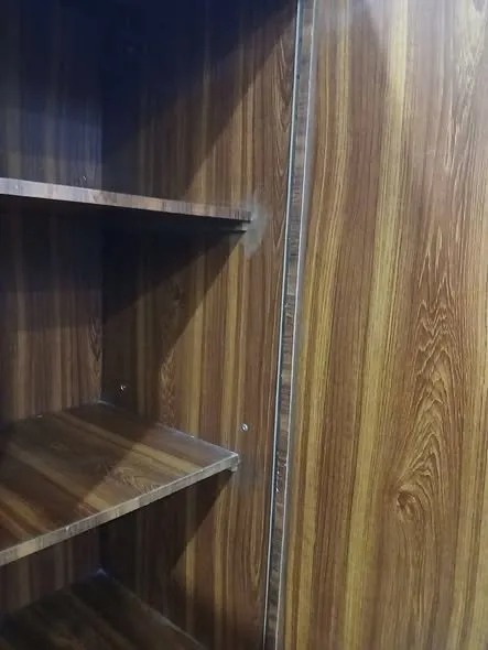 Wooden Cupboard 6X6, 10/10 condition, Scratchless, urgent sale - photo 2