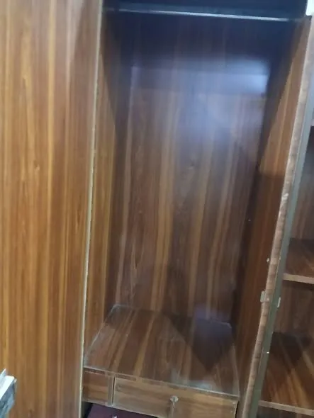 Wooden Cupboard 6X6, 10/10 condition, Scratchless, urgent sale - photo 4