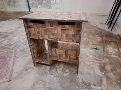 Writing table